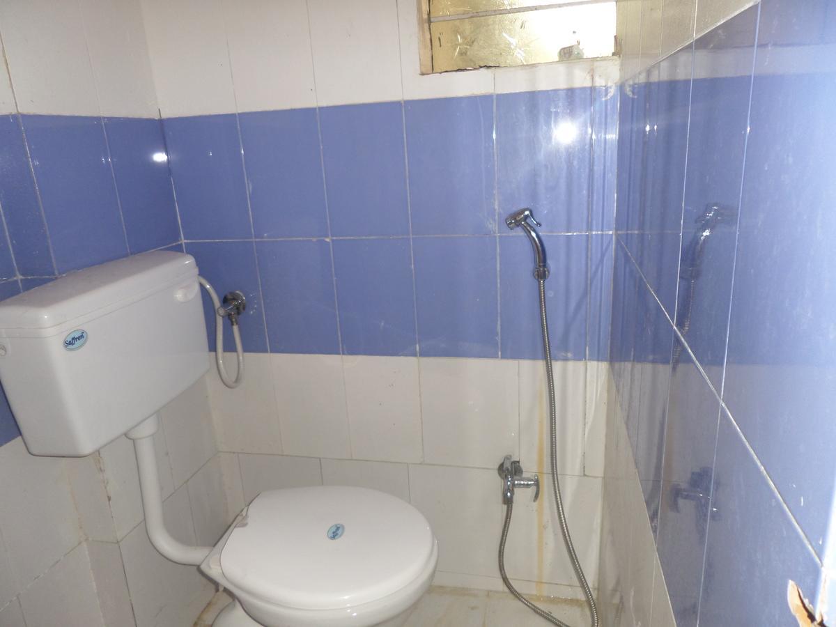 Hotel Royal Lodging Phursungi Ngoại thất bức ảnh