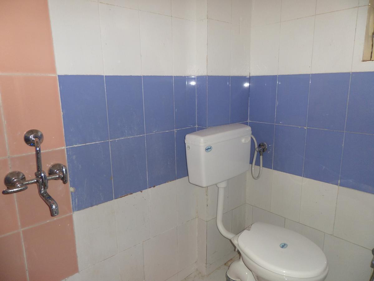 Hotel Royal Lodging Phursungi Ngoại thất bức ảnh